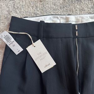The Effortless Pant - size 6, Short